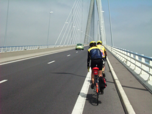 Bridge across seine
      in Le Havre