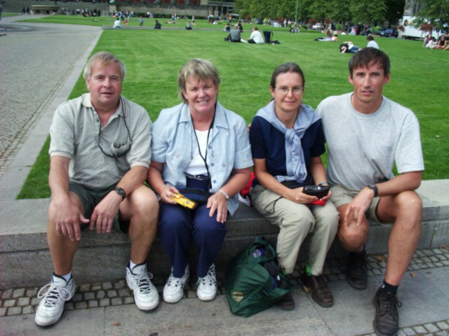Tom, Pam, Monika
      & Dan in Berlin