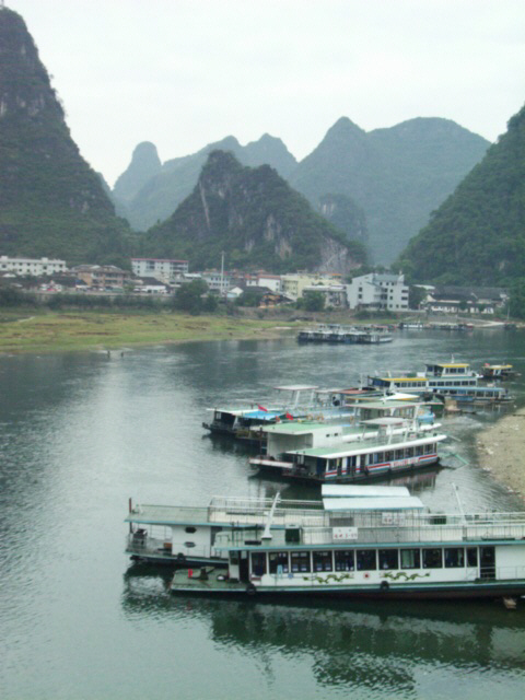 River below Yongshuo